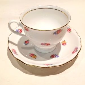 Vintage rea cup and SAUCE